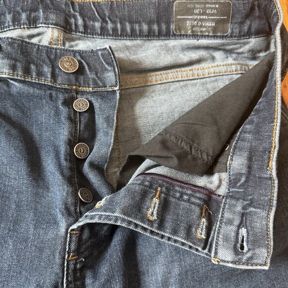 Diesel 2020 D-Viker RM040 straight fit stretch blue denim jeans 33x30 Button Fly - Picture 4 of 9